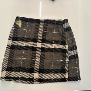 Plaid skirt